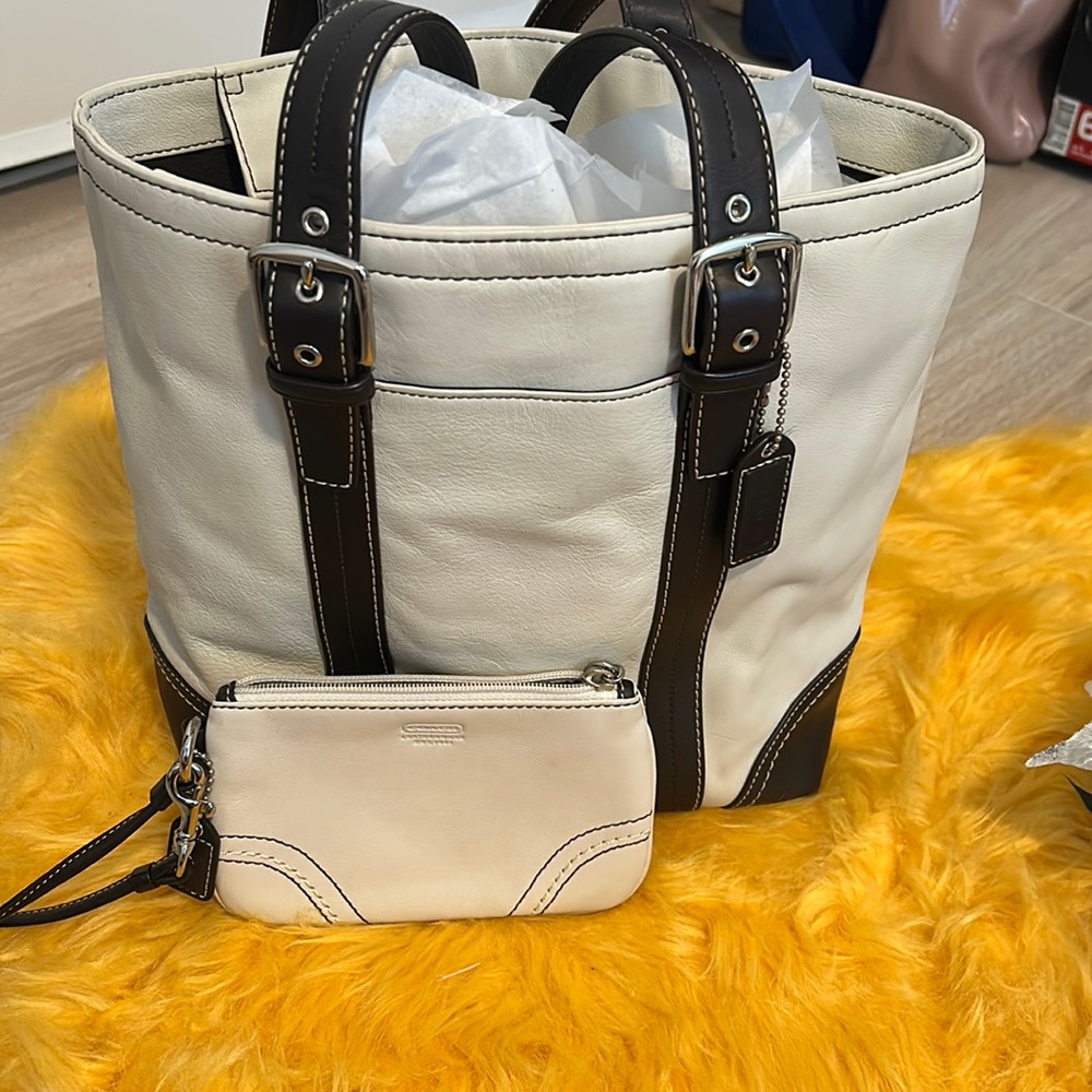 Coach purse & wristlet